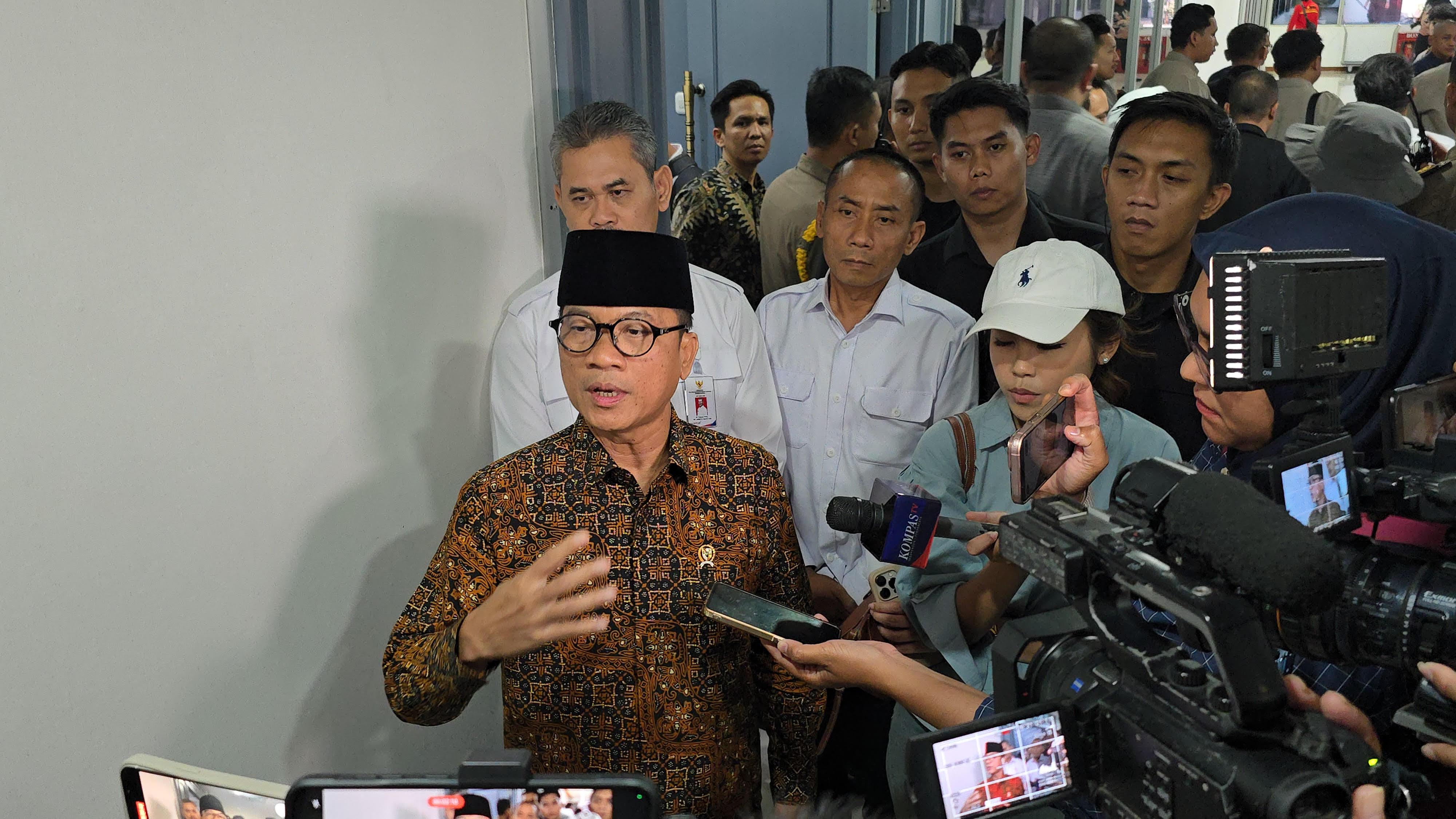 Menteri-Desa-dan-Pembangunan-Daerah-Tertinggal-Mendes-PDT-Yandri-Susanto-di-DPR-RI.jpg