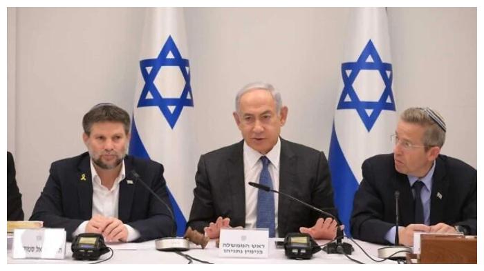 Menteri-Keuangan-Israel-Bezalel-Smotrich-kiri.jpg