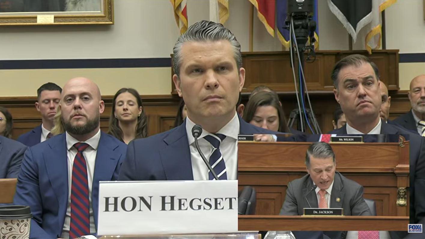 PERANG IRAN - Tangkap layar YouTube Fox Business memperlihatkan Menteri Pertahanan Pete Hegseth dalam rapat dengar pendapat (RDP) di hadapan Komite Angkatan Bersenjata DPR AS 29 April 2026. Perang di Iran telah menelan biaya sekitar 25 miliar dolar AS sejauh ini (sekitar Rp432 triliun), menurut perkiraan Pentagon.