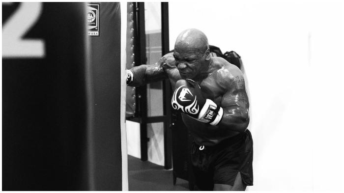 Mike-Tyson-latihan.jpg