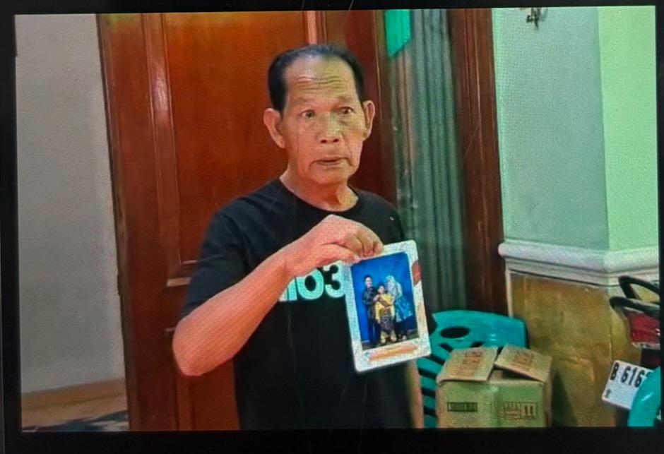 Mukhsin-ayah-dari-Deden-Maulana-seorang-pegawai-KKP.jpg