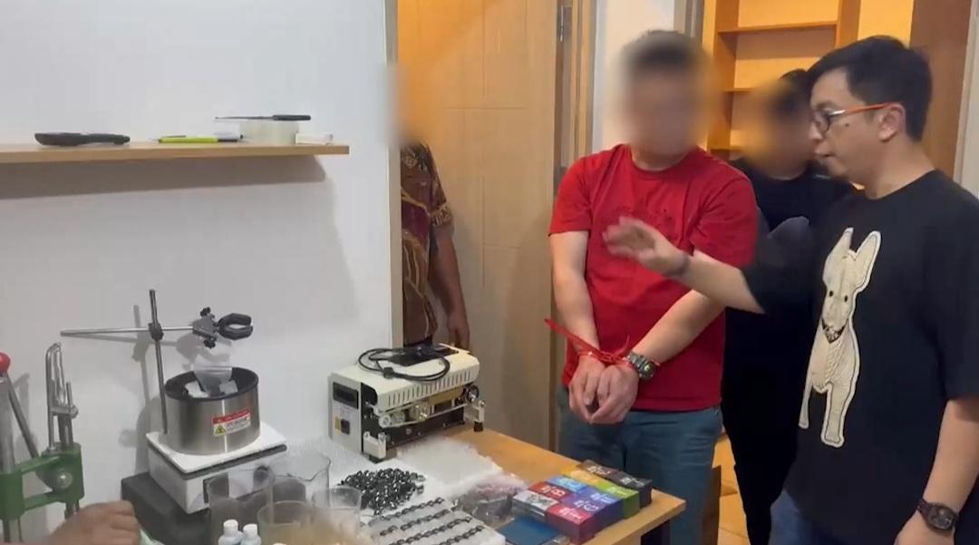 NARKOBA-ETOMIDATE-Satu-orang-tersangka-berinisial.jpg