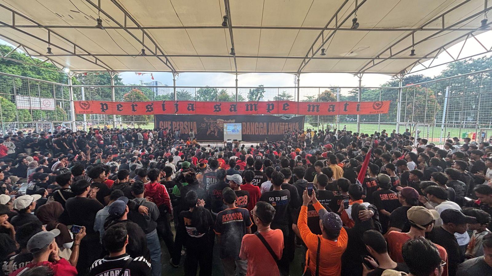 NOBAR-Ratusan-Jakmania-dari-kelompok-Garis-Keras.jpg