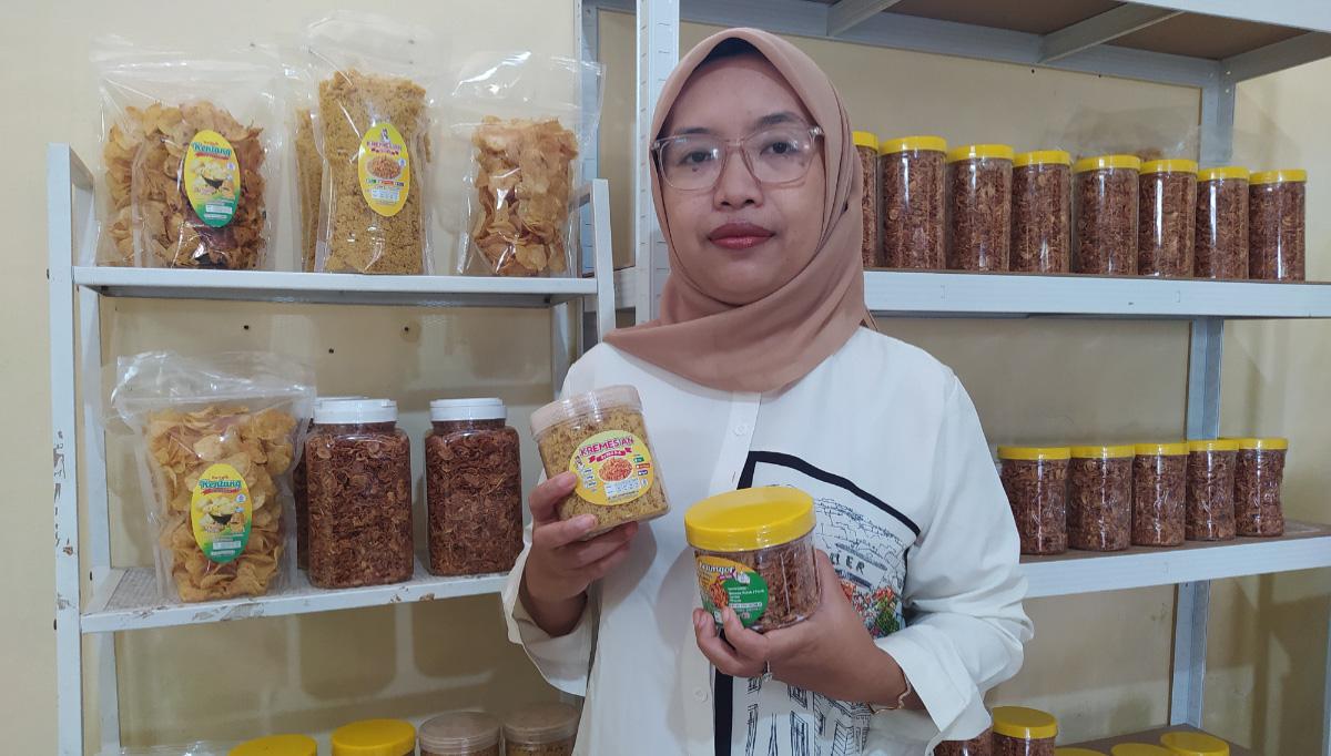 Naik-Kelas-Bersama-BRIncubator-Perjuangan-Rini-Bawa-Bawang-Goreng-Desa-Menembus-Pasar-Dunia-2.jpg