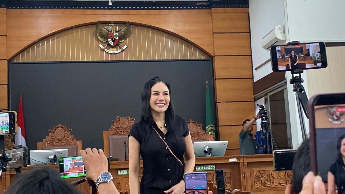 Tuding Nikita Mirzani Live Jualan dari Rutan, Fitri Salhuteru Bandingkan dengan Kasus Isa Zega