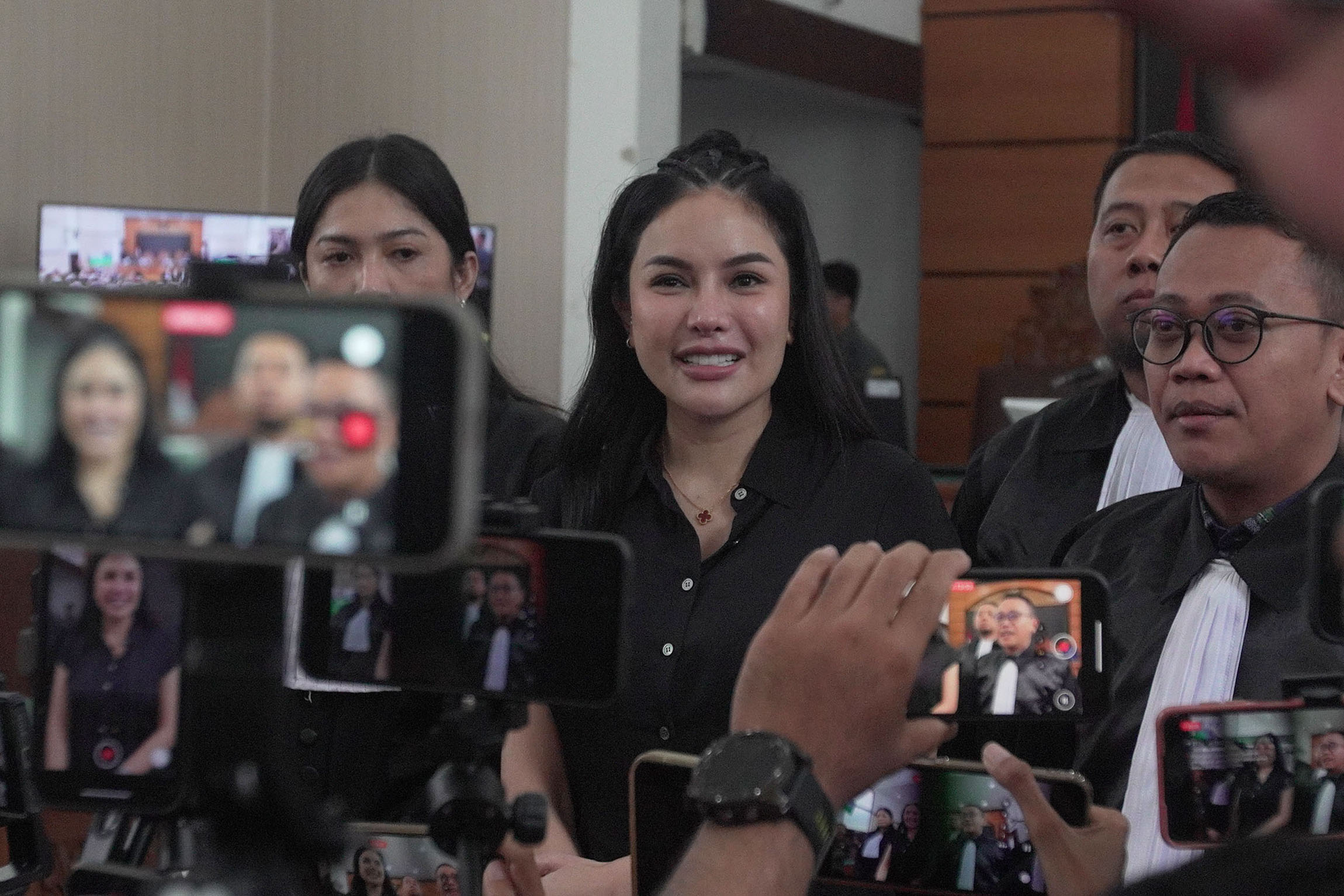Divonis 6 Tahun Penjara, Nikita Mirzani Masih Berharap Bisa Bebas