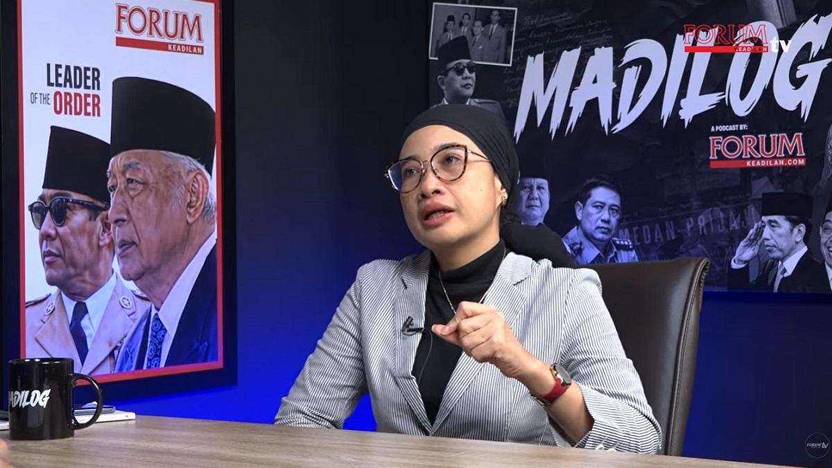 Okky-Madasari-menilai-kemunduran-demokrasi-mulai-terlihat-kuat-pada-era-Presiden-Jokowi.jpg