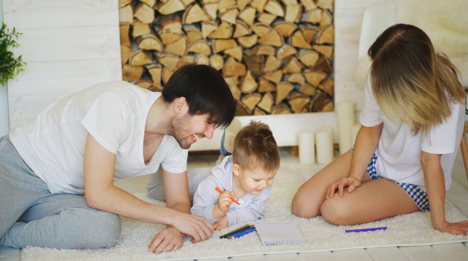 PARENTING-Foto-ilustrasi-keluarga.jpg