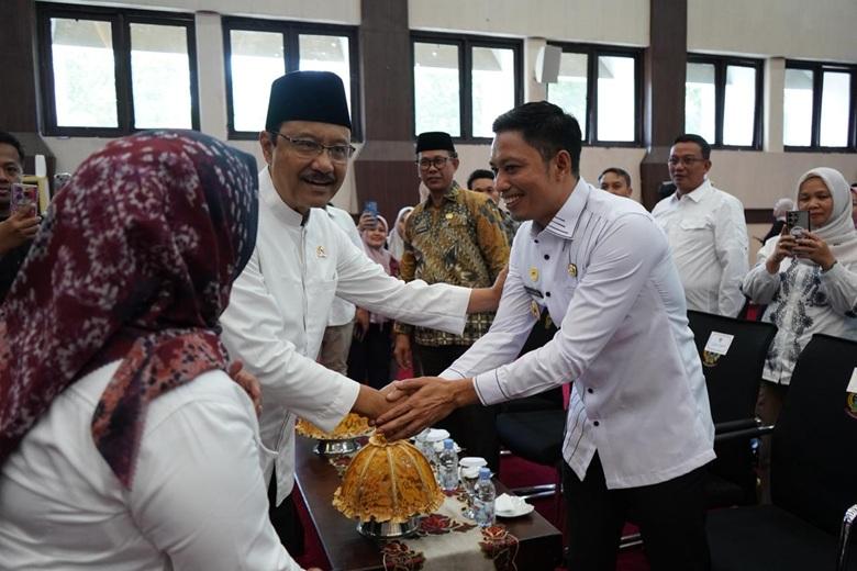 Benahi Bansos agar Tepat Sasaran, Gus Ipul Luruskan Kewenangan Penentu Desil DTSEN
