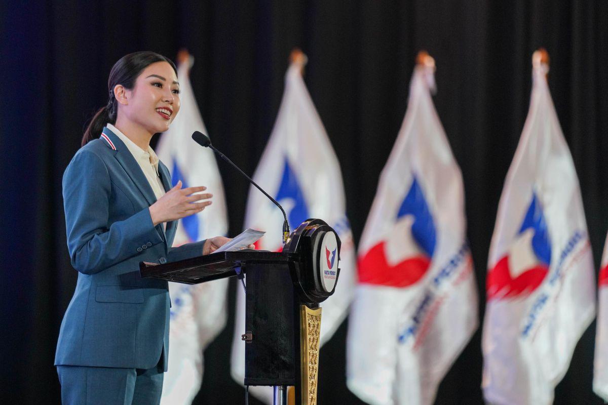 PENUTUPAN-RAKERNAS-Ketua-Umum-Partai-Perindo-Angela-Tanoesoedibjo.jpg