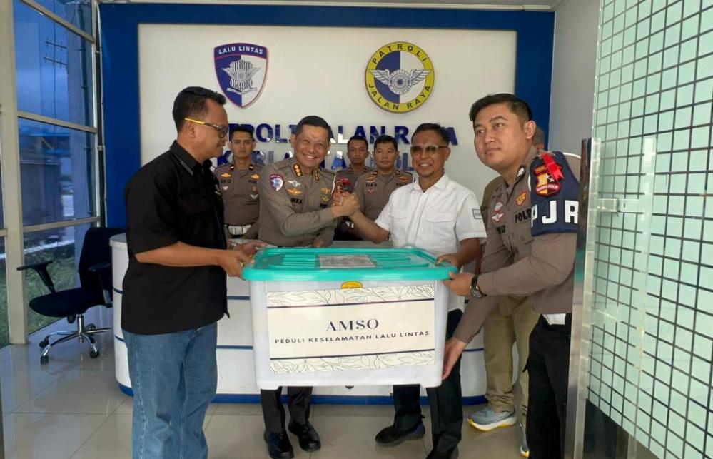 Gelar Operasi Lilin 2025, Masyarakat Berikan Dukungan Obat-obatan untuk Personel Korlantas Polri