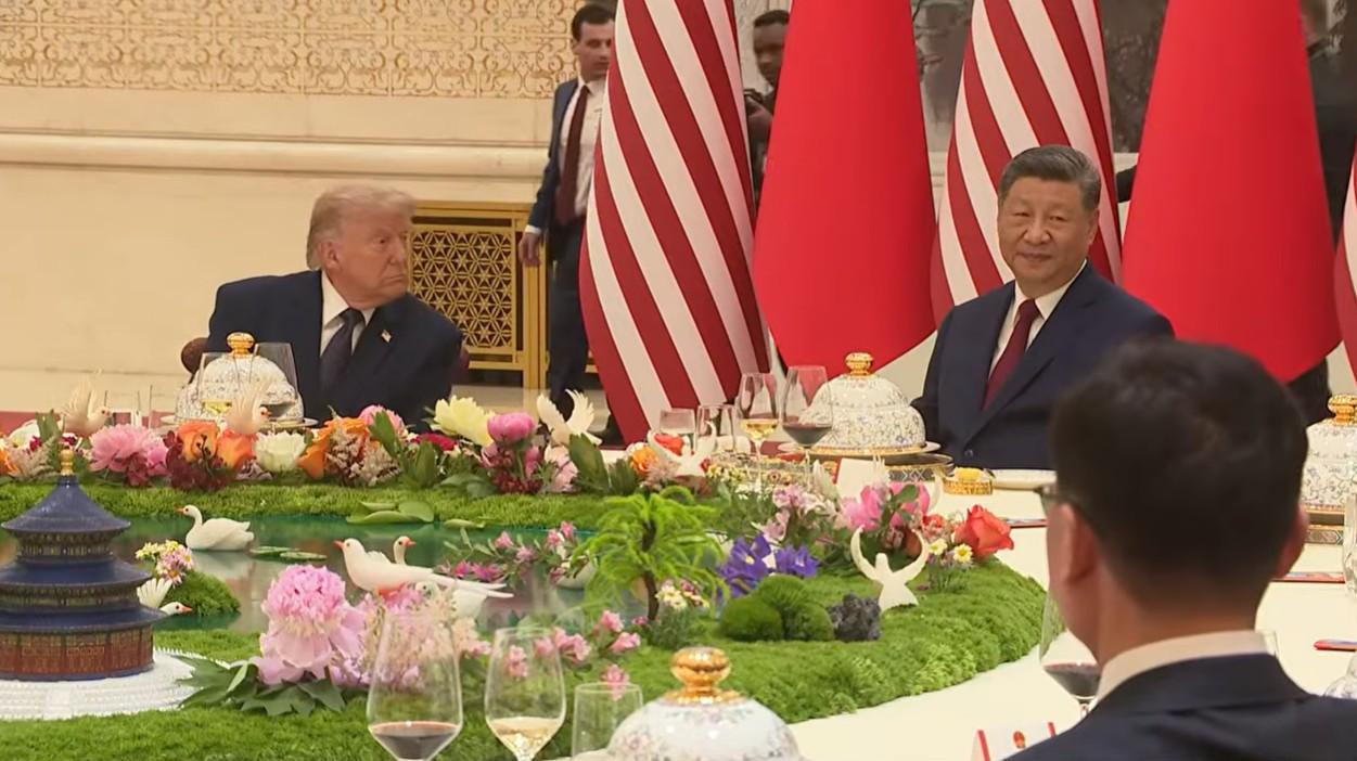 TRUMP DAN XI JINPING - Presiden Amerika Serikat (AS), Donald Trump menghadiri jamuan makan malam kenegaraan dengan Presiden China, Xi Jinping di Beijing, Kamis (14/5/2026).