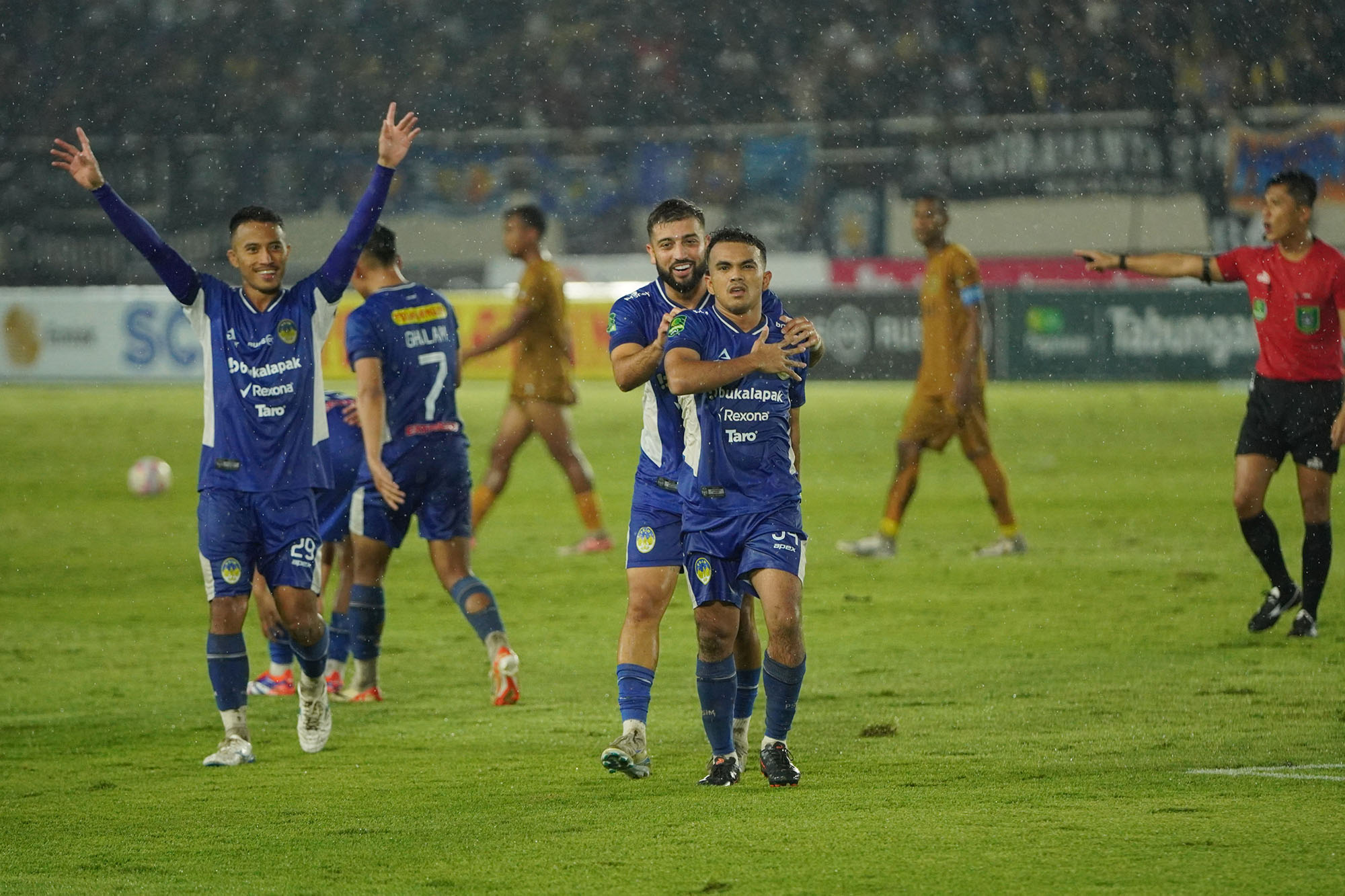 PSIM-Yogyakarta-Juara-Liga-2_20250226_213836.jpg