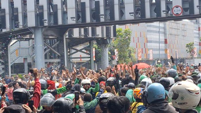 Festival Pacu Jalur 2025, Lone Survivor PUBG Mobile Beri Semangat Tim yang Berkompetisi