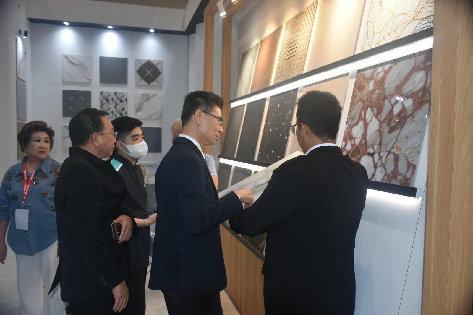 Pameran-keramik-PIK-2.jpg