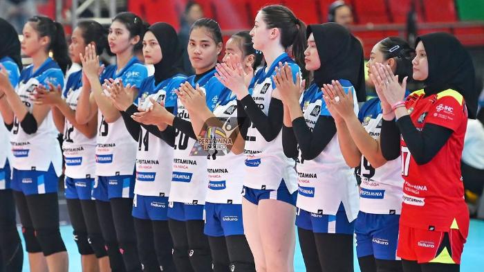 Para-pemain-Jakarta-Pertamina-Enduro-sebelum-laga-hadapi-Gresik-Petrokimia-Pupuk.jpg