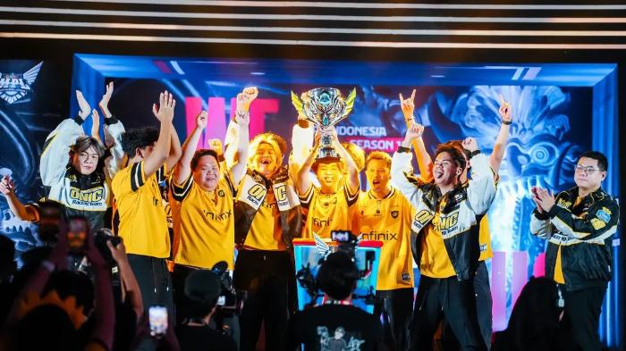 Para-pemain-ONIC-merayakan-gelar-juara-MPL-ID-Season-15.jpg