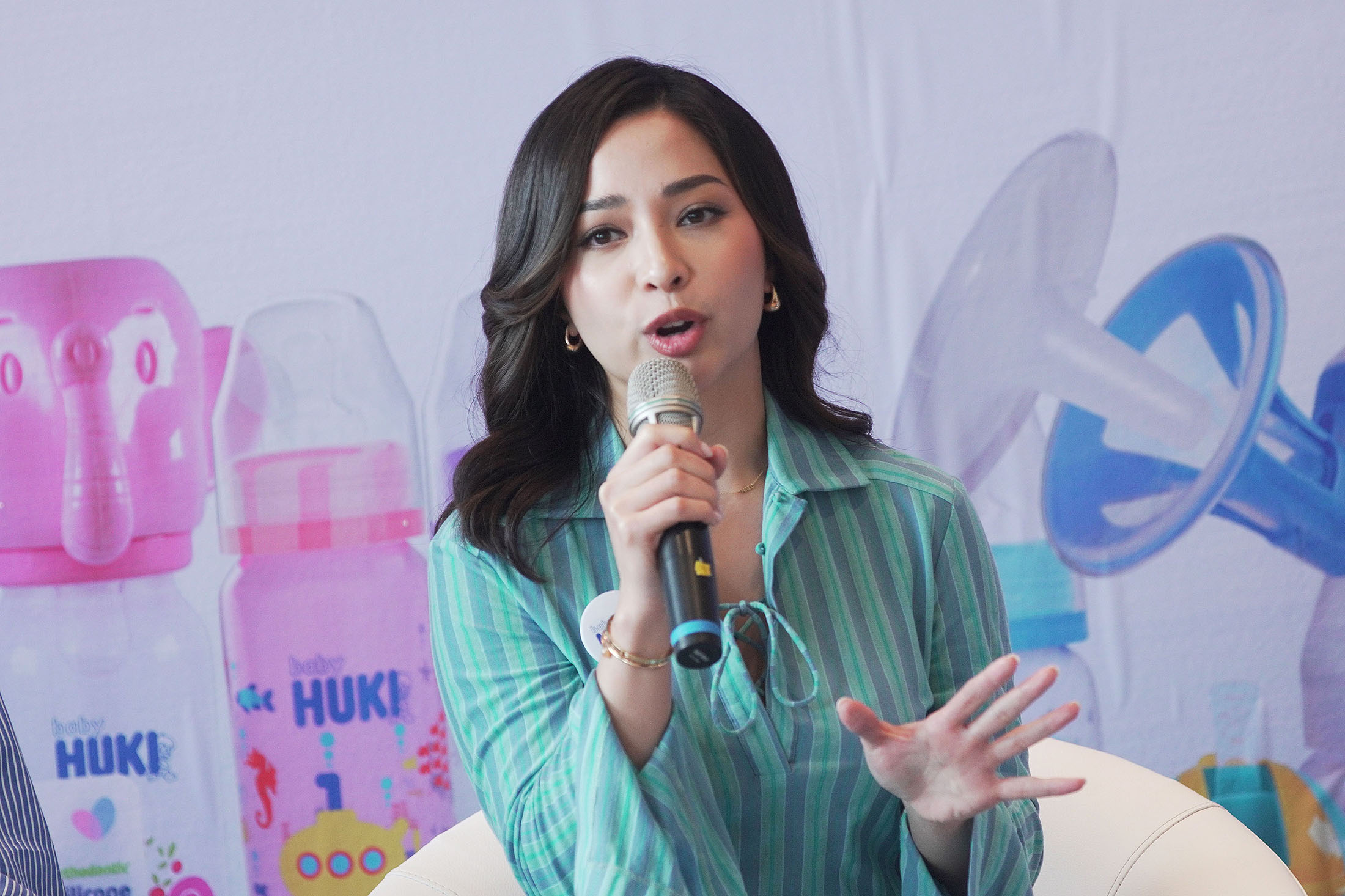 Nikita Willy dan Suami Stop Kebiasaan Begadang, Anak Buat Mereka Utamakan Kesehatan