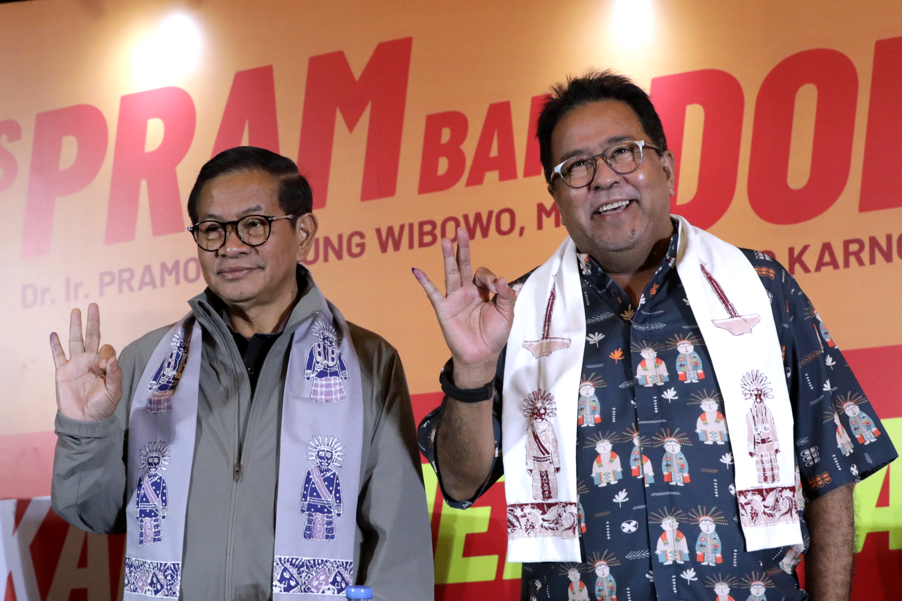 Pasangan-Pramono-Anung-dan-Rano-Karno-Tanggapi-Hasil-Hitung-Cepat_20241127_180156.jpg