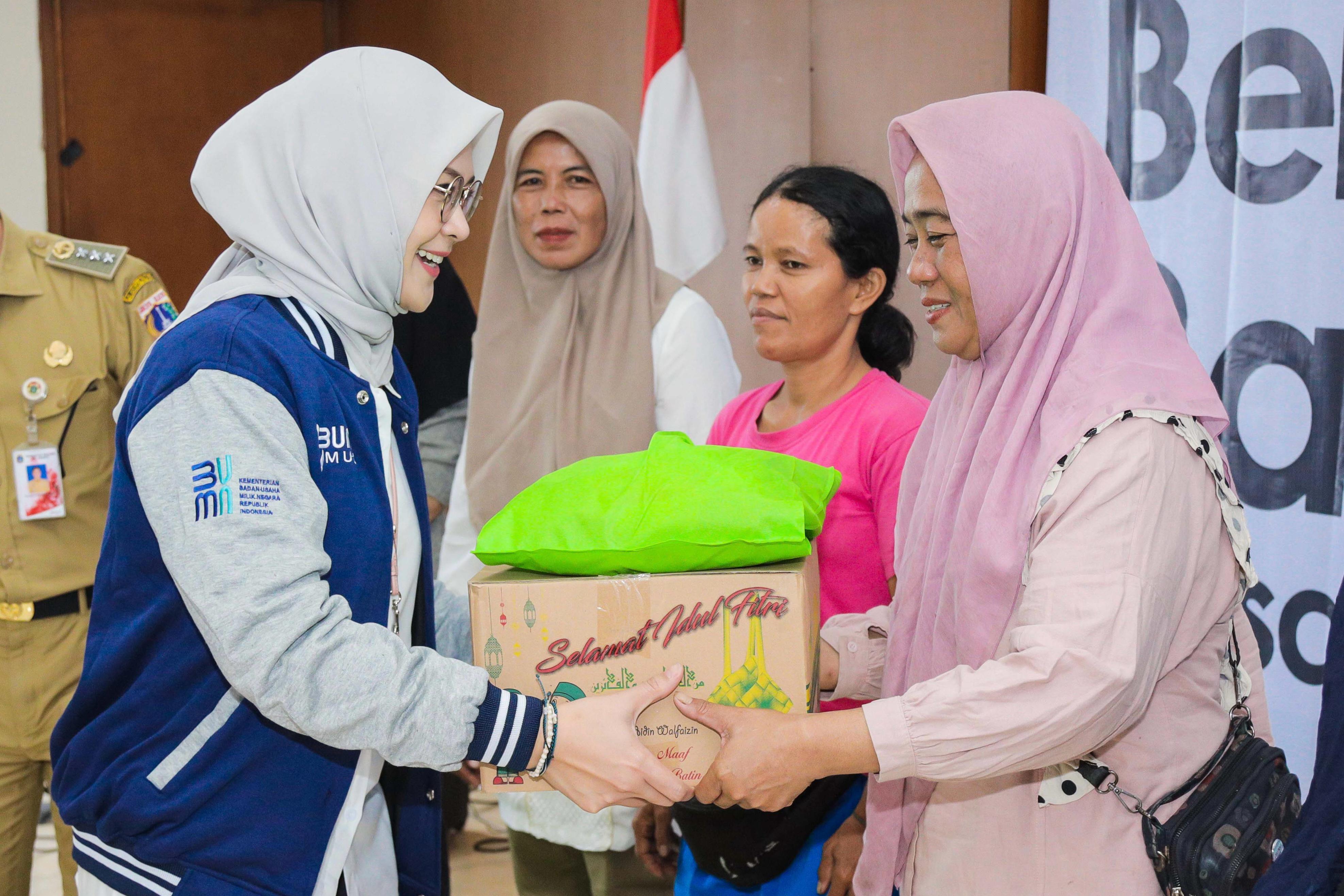 Sinergi Pegadaian, BUMN dan Relawan Bakti BUMN Salurkan Ribuan Paket Sembako untuk Masyarakat