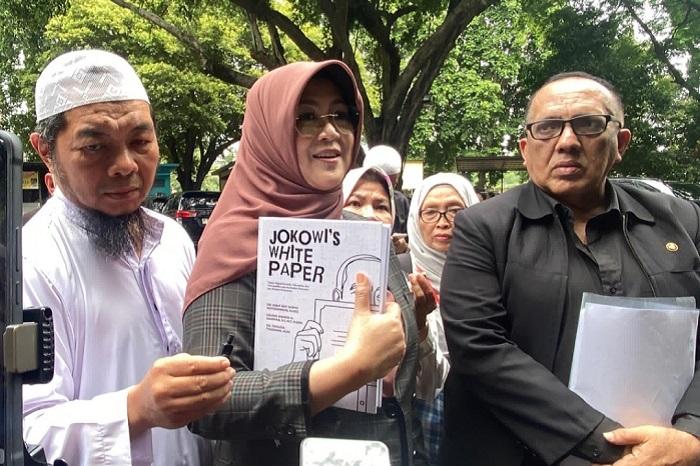Pegiat-media-sosial-Tifauzia-Tyassuma-atau-Dokter-Tifa-321.jpg