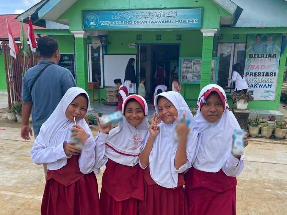 Pelajar-di-Madrasah-Ibtidaiyah-Taawanul-Muslimin.jpg