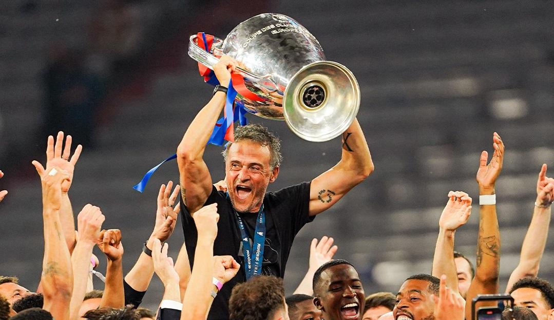 Pelatih-Paris-Saint-Germaint-PSG-Luis-Enrique-merayakan-gelar-juara-Liga-Champions.jpg