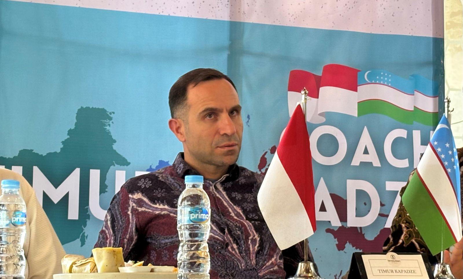 Kode Keras Timur Kapadze Latih Timnas Indonesia: Ini Rahmat Allah di Awal Kunjungan