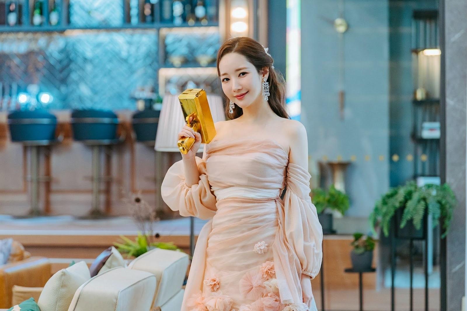 5 Alasan Wajib Nonton Drakor Confidence Queen Dibintangi Park Min-Young di Prime Video