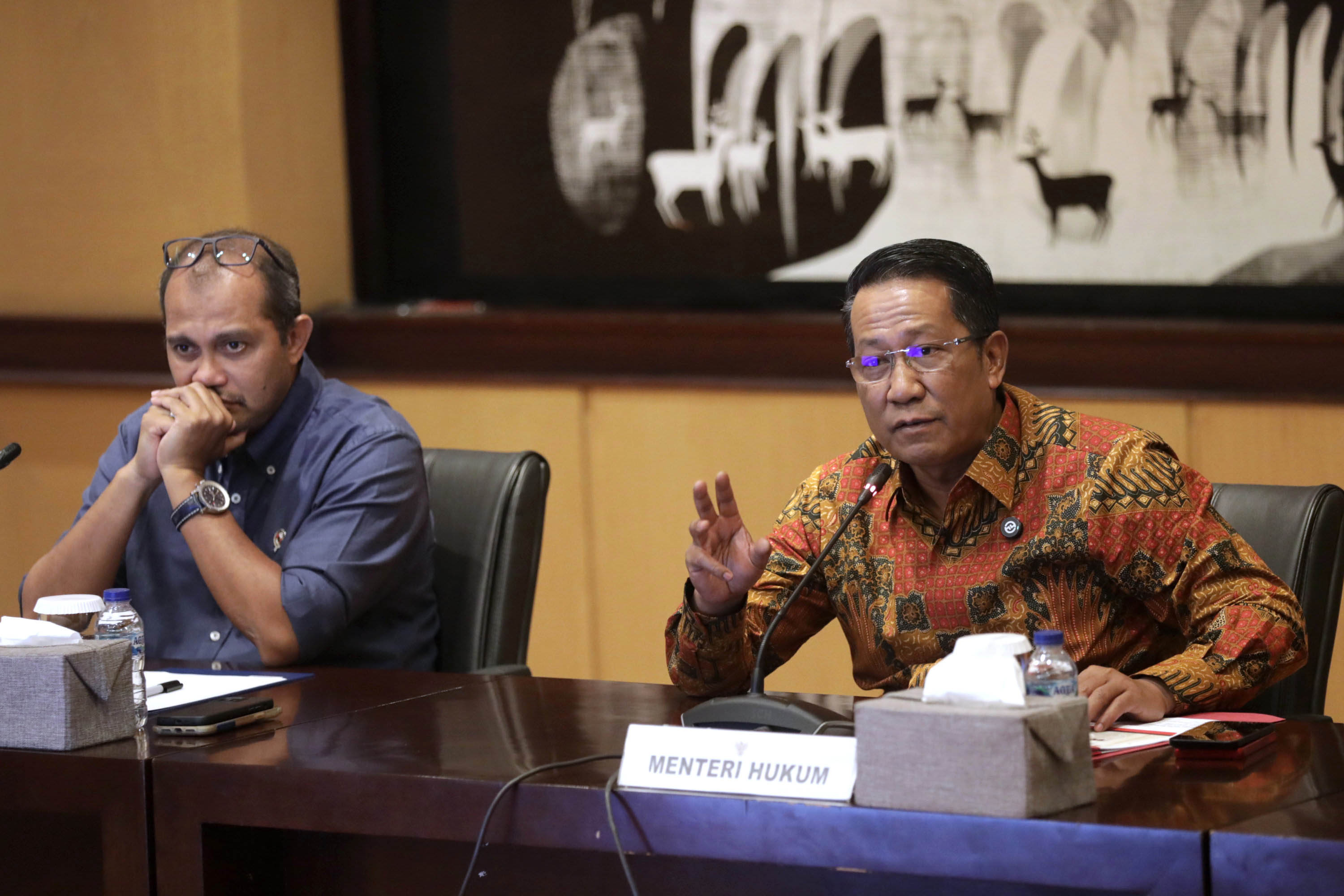 Pemerintah Pastikan KUHP Baru Tak Batasi Kritik dan Aksi Demonstrasi, Ini Kata Menkum dan Wamenkum