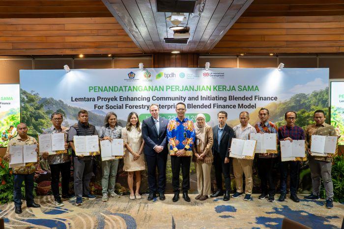 Penandatanganan-Perjanjian-Kerja-Sama-PKS-antara-BPDLH.jpg