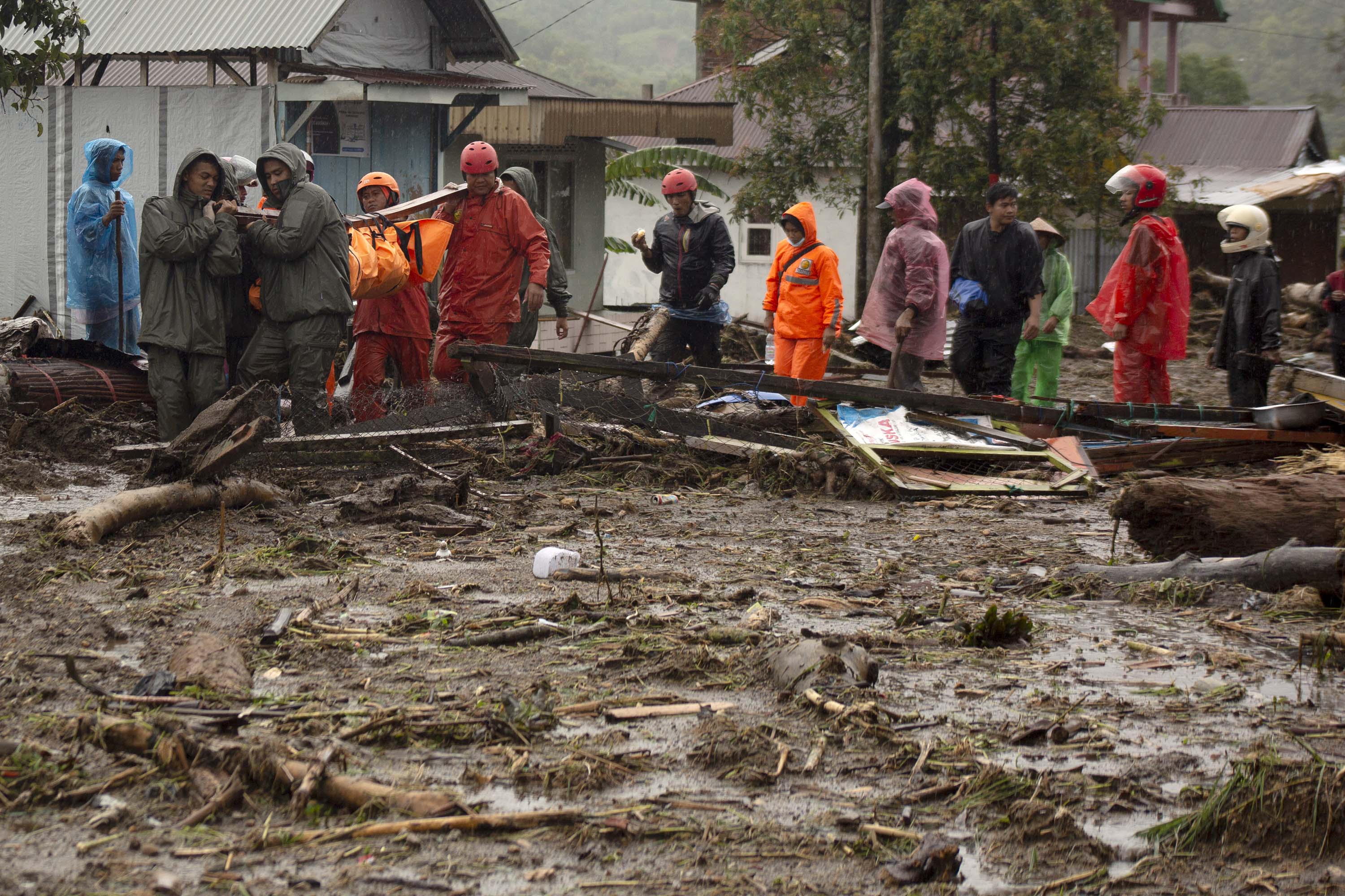 Pencarian-Korban-Banjir-dan-Longsor-di-Sumatra_20251130_122616.jpg