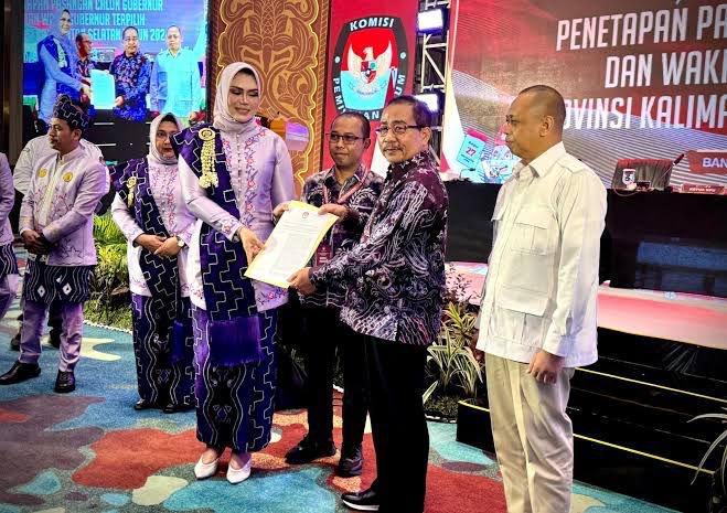 Penetapan-Muhidin-dan-Hasnuryadi-Sulaiman-sebagai-Gubernur-dan-Wakil-Gubernur-Kalimantan-Selatan.jpg
