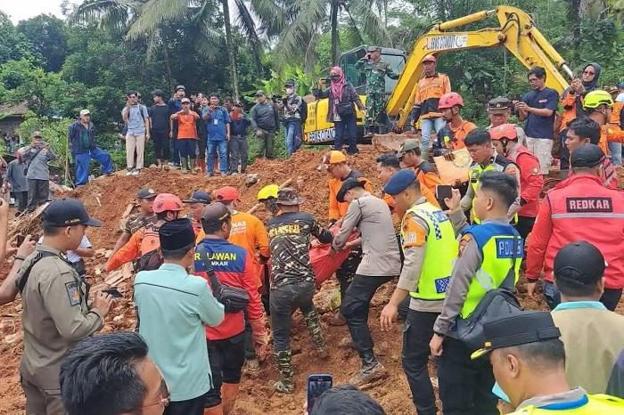 Cilacap Dilanda Longsor, BMKG Ungkap Faktor Pemicu dan Langkah Antisipasi