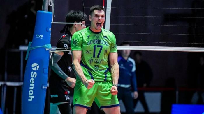 Pevoli-asal-Rusia-Timofey-Sokolov-yang-menjadi-outside.jpg