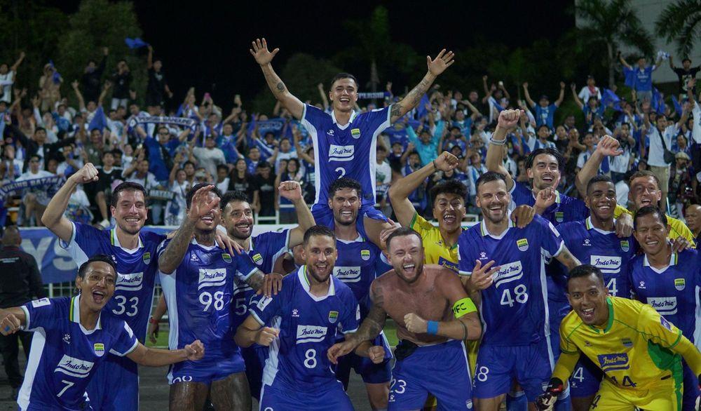 Potret-pemain-Persib-Bandung-merayakan-kemenangan-saat-lawan-Selangor-FC.jpg