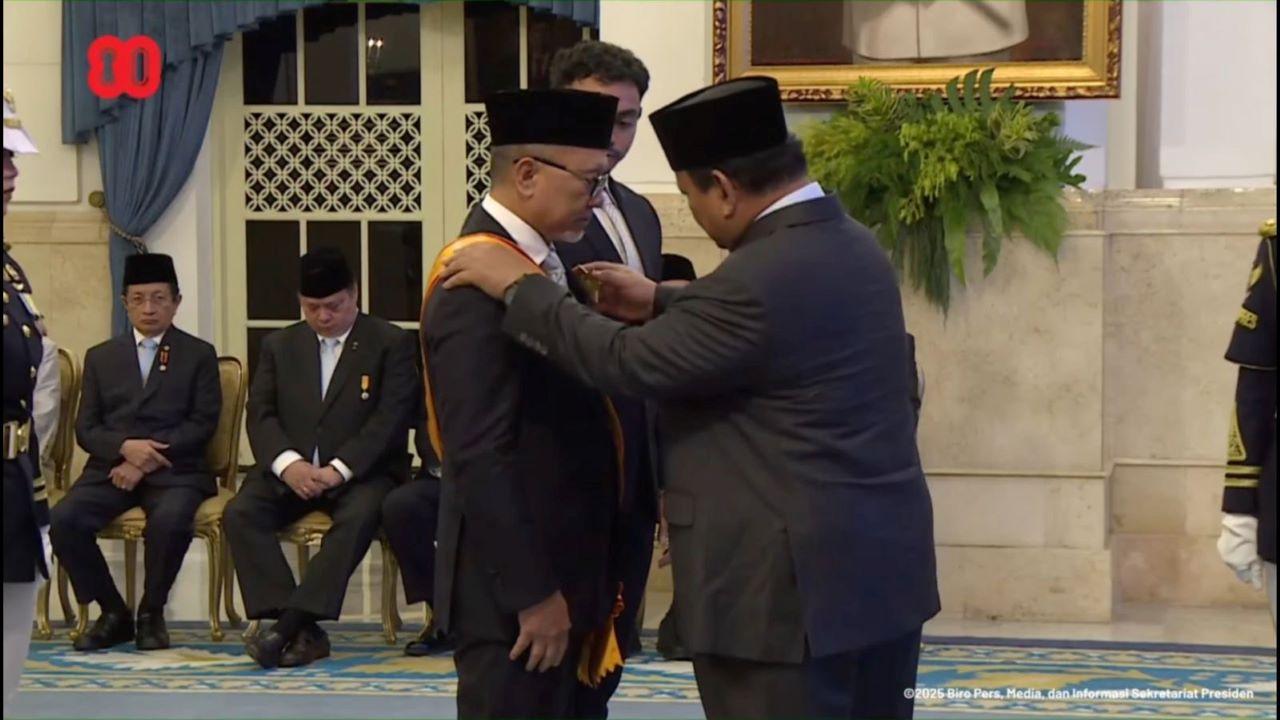 Bintang Jasa atau Sekadar Balas Jasa? Mempertanyakan Makna Tanda Kehormatan Negara