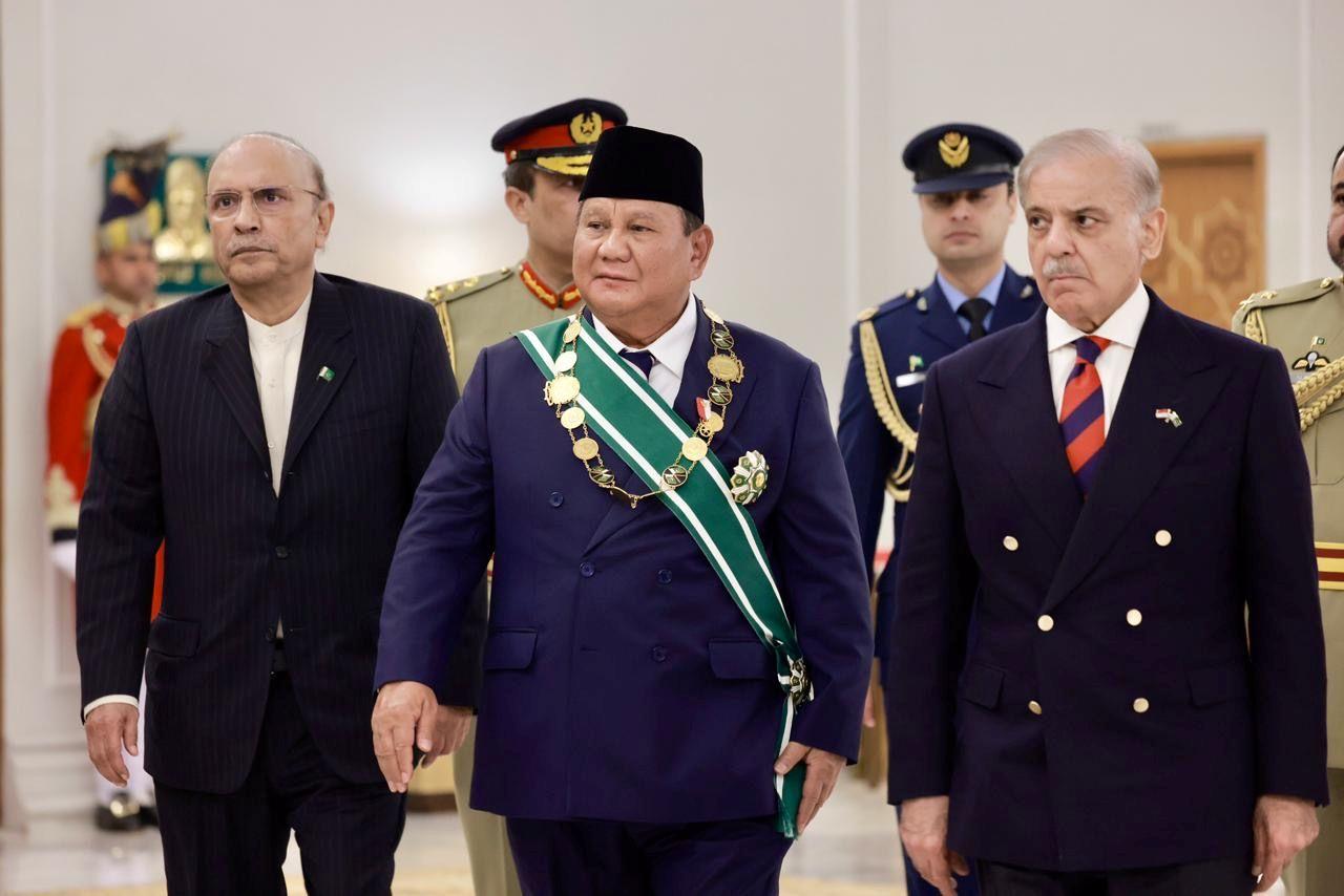 Prabowo Terima Penghargaan Nishan-e-Pakistan dari Presiden Zardari