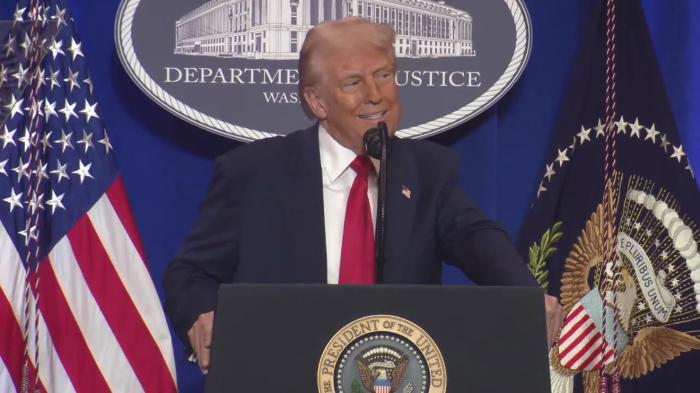 Presiden-Amerika-Serikat-Donald-Trump-rr223r.jpg