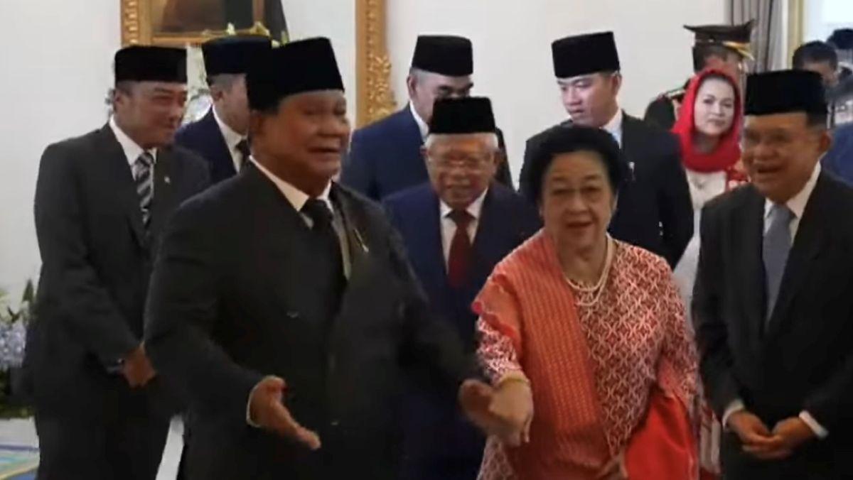 Presiden-Prabowo-Subianto-gandeng-tangan-Presiden-Kelima-Megawati-21.jpg