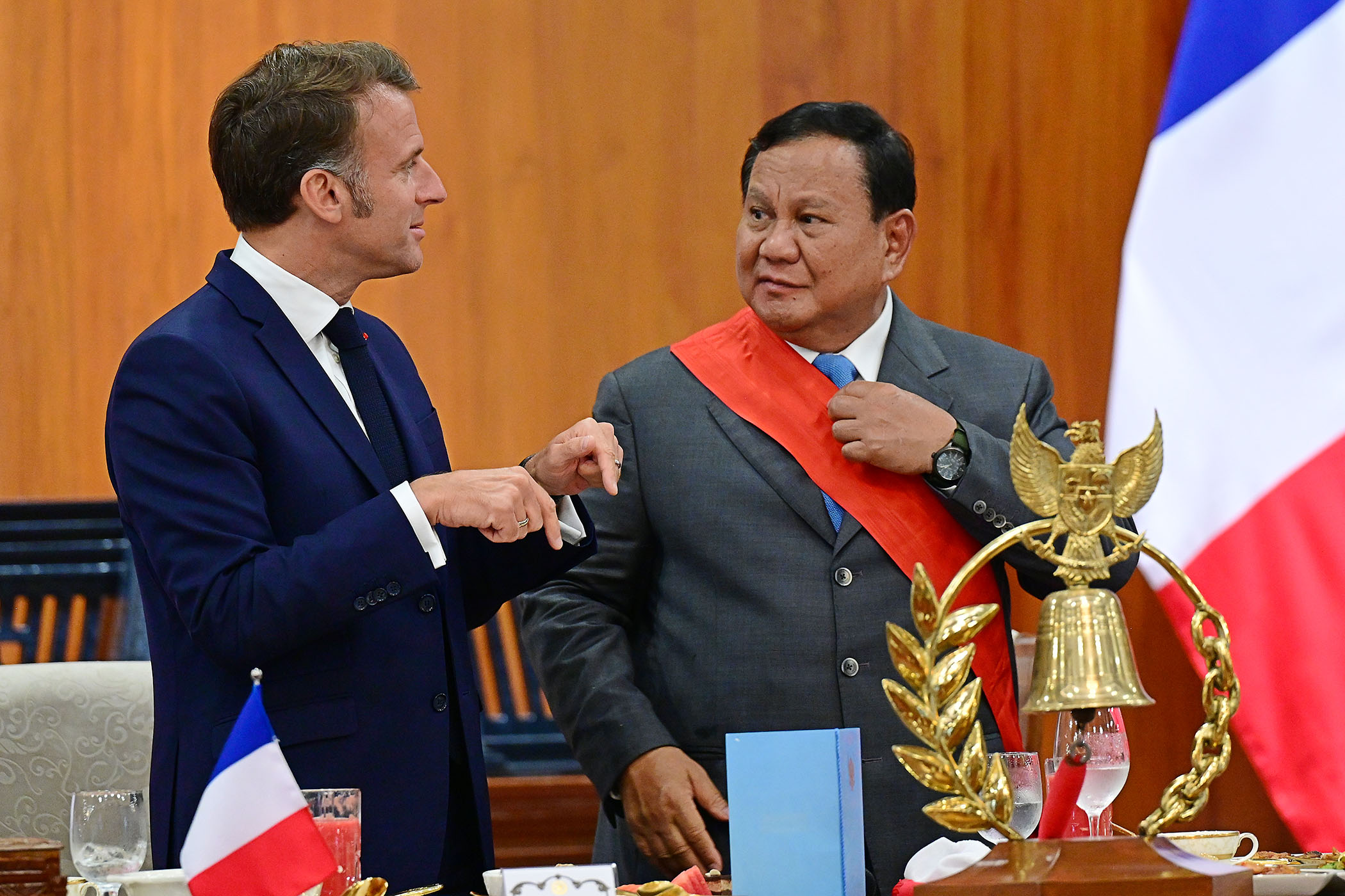 Presiden-Prabowo-dan-Presiden-Macron-Kunjungi-Akmil_20250530_060557.jpg
