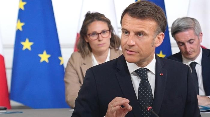 Presiden-Prancis-Emmanuel-Macron-rwrr223r54.jpg