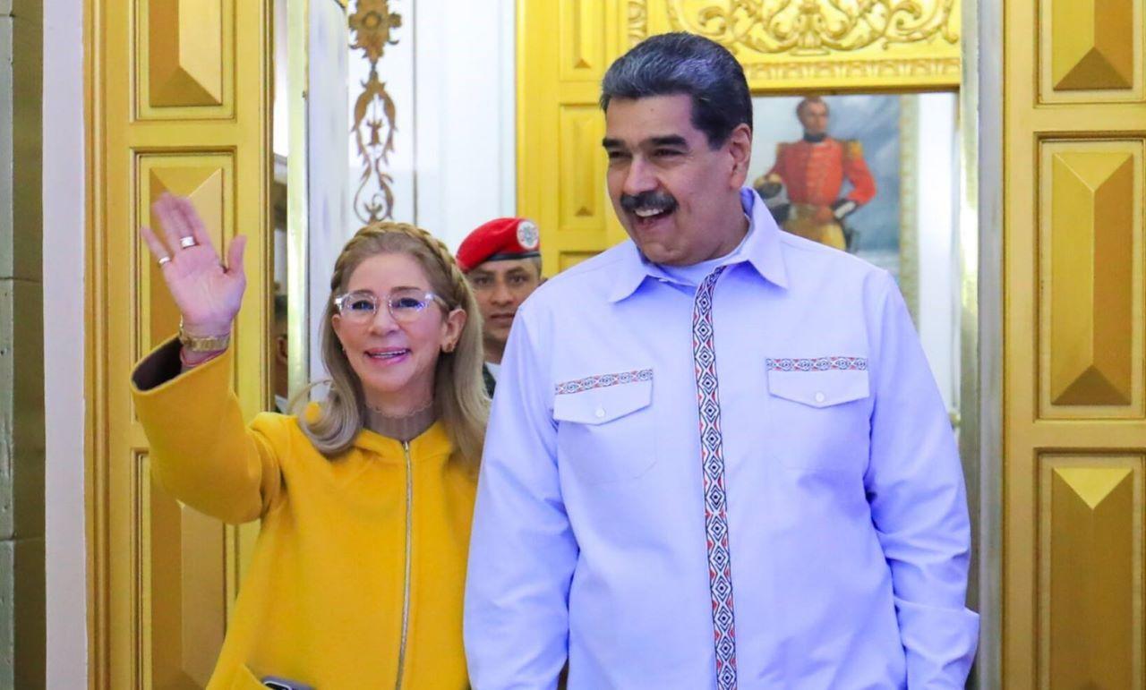 Presiden-Venezuela-Nicolás-Maduro-bersama-istrinya-Cilia-Flores.jpg