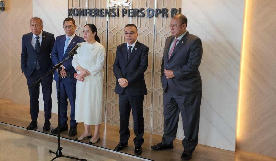 Puan-Maharani-dalam-konferensi-pers-di-ge.jpg