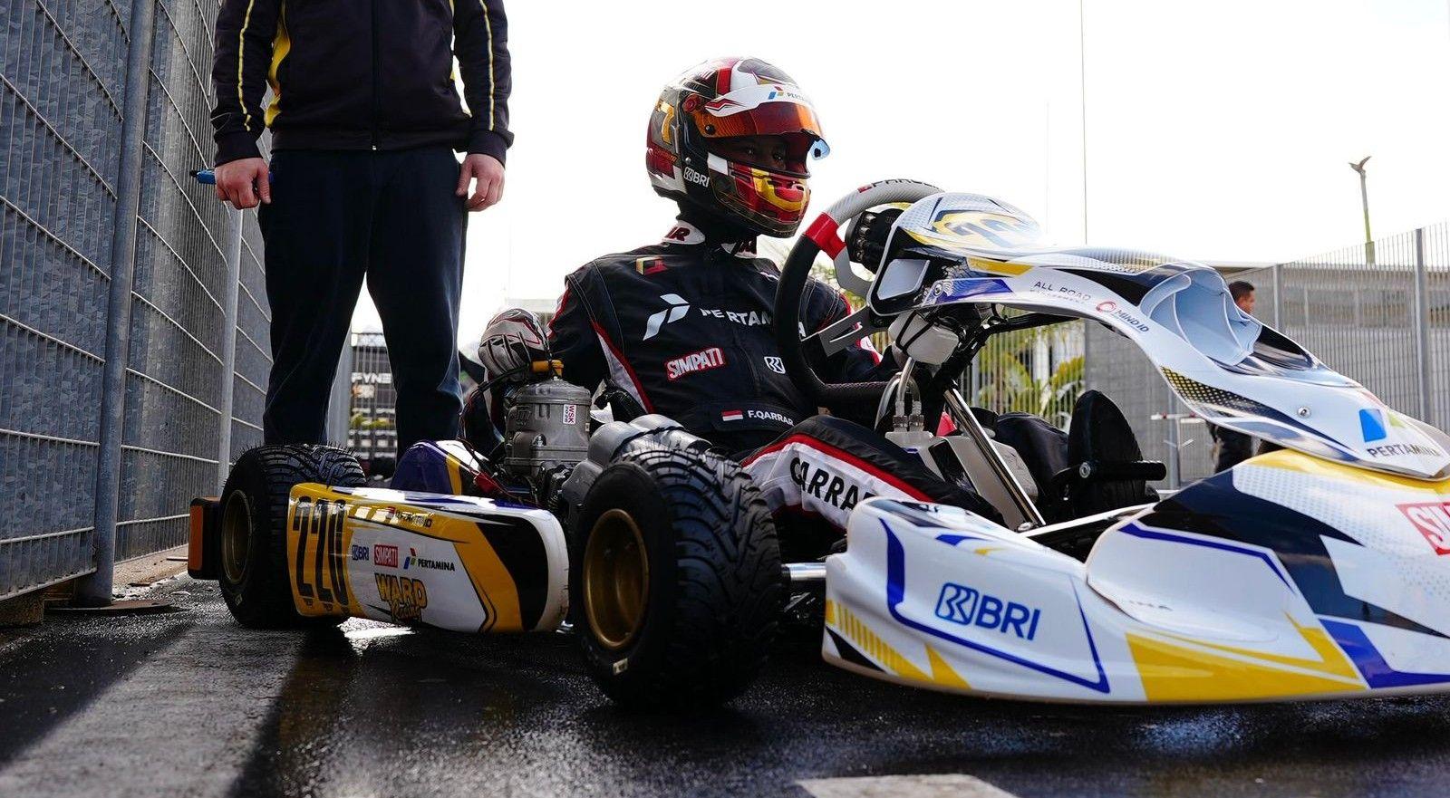 Qarrar-Firhand-bersiap-di-grid-start-jelang-balapan.jpg