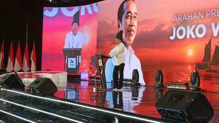 RAKERNAS I PSI - Presiden ke-7 RI Joko Widodo (Jokowi) saat memberikan arahan dalam penutupan Rakernas I PSI, di Sandeq Ballroom Claro Hotel, Makassar, Sulawesi Selatan, Sabtu (31/1/2026)