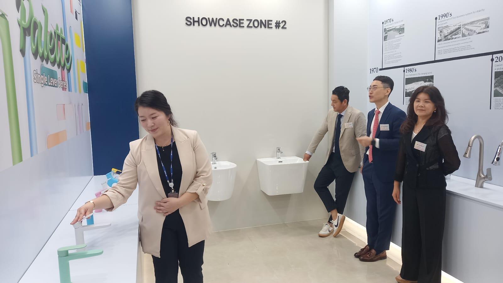 RAMAIKAN-INDUSTRI-PROPERTI-Peresmian-showroom-kedua-Dobidos.jpg