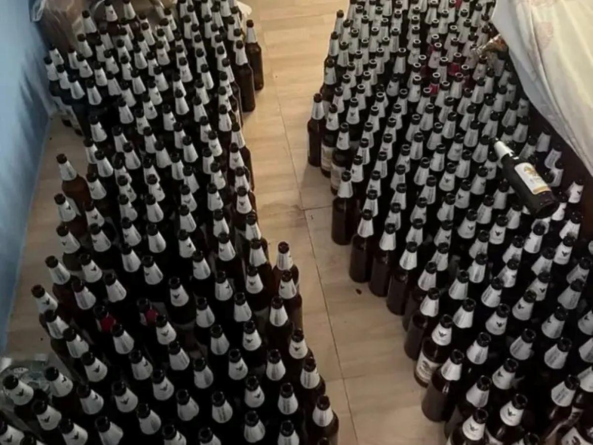 RATUSAN-BOTOL-BIR-Seratusan-botol-bir-kosong.jpg