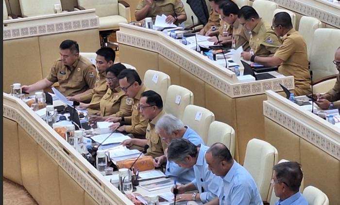 RDP-Komisi-II-DPR-dan-Otorita-IKN.jpg