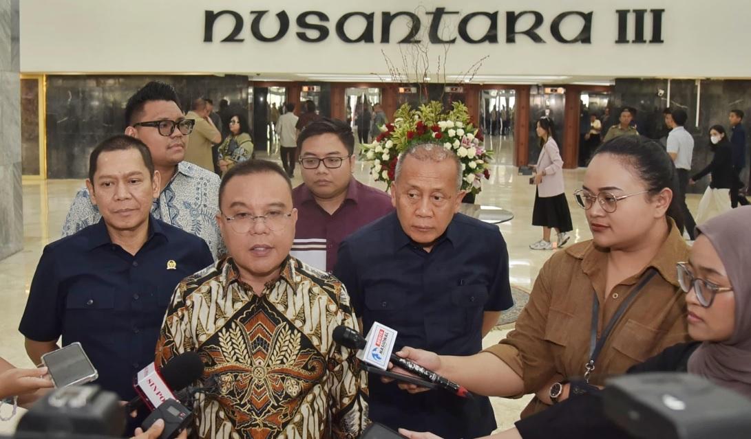 RI-Sufmi-Dasco-Ahmad-di-Kompleks-Parleme.jpg